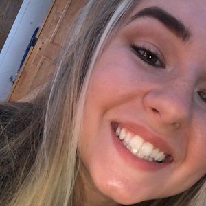 Meet your Posher, Alexandra